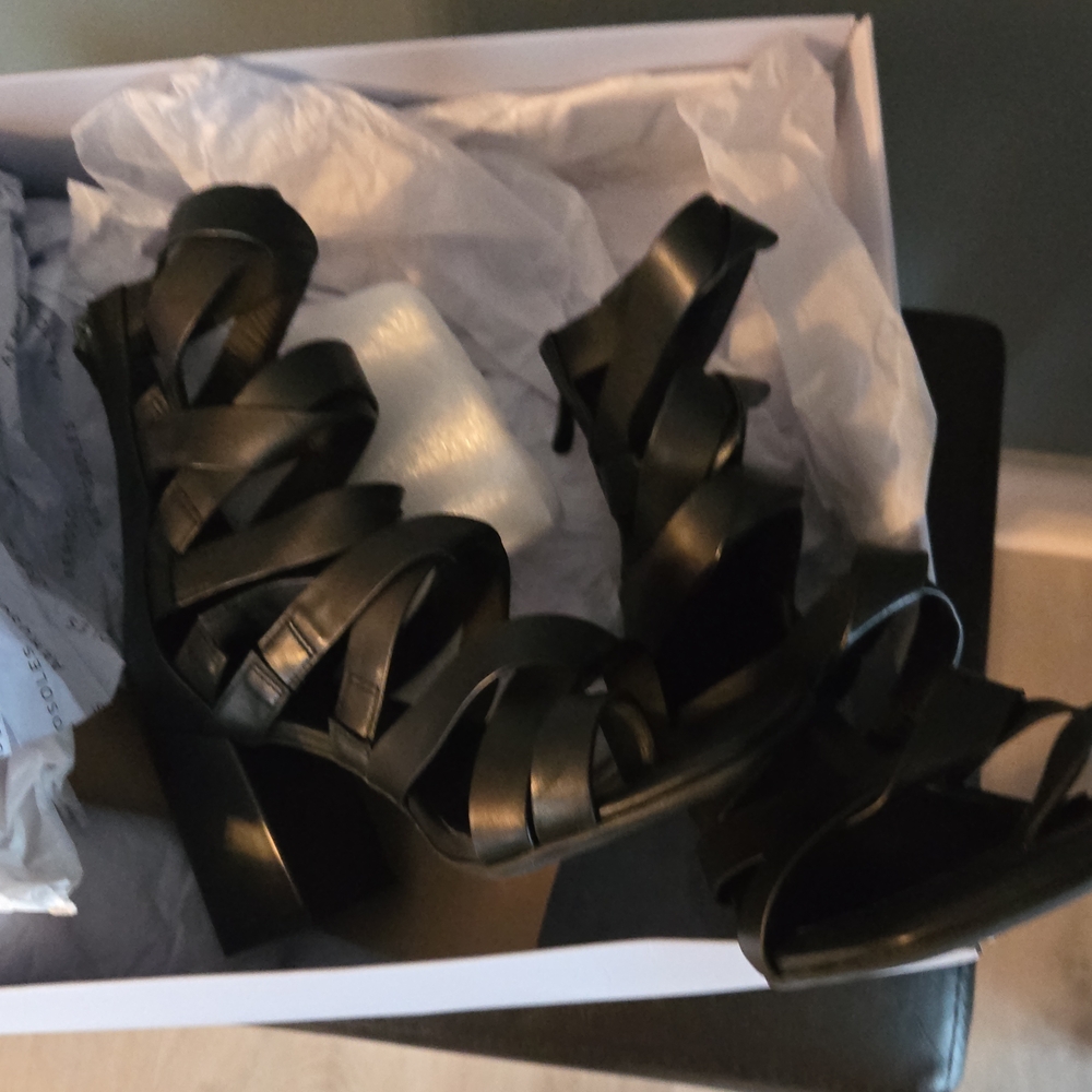 AEROSOLES Black Strappy Heels